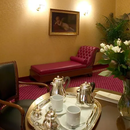 Hotel Maxim Peschiera Borromeo