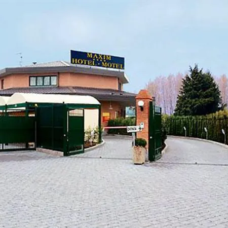 Maxim Peschiera Borromeo