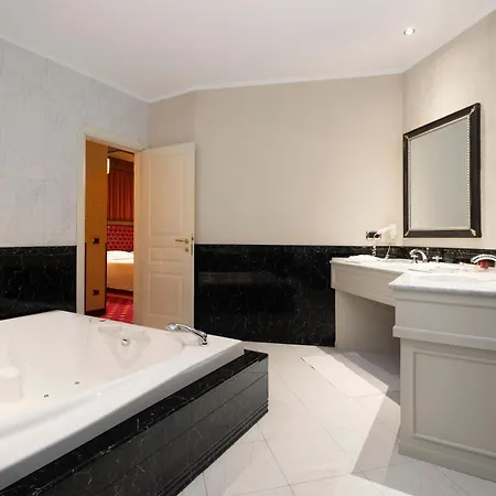 Hotel Maxim 4*