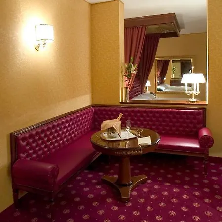 Hotel Maxim 4*