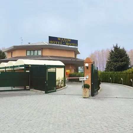 Maxim Hotel