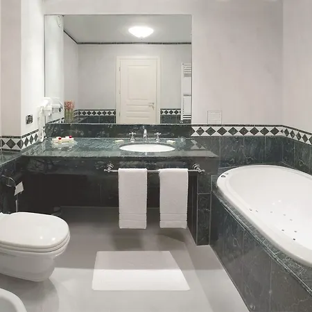 Hotel Maxim Peschiera Borromeo